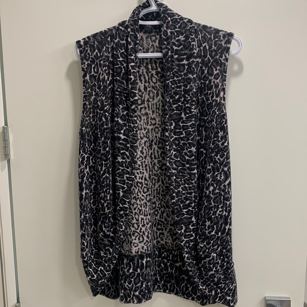 Leopard print vest